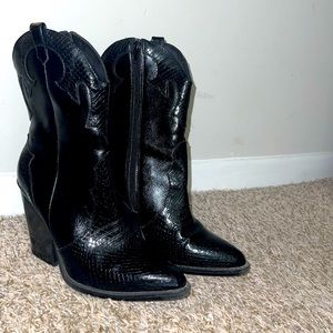 EXPRESS Heeled Cowboy Boots Black Size 7 W